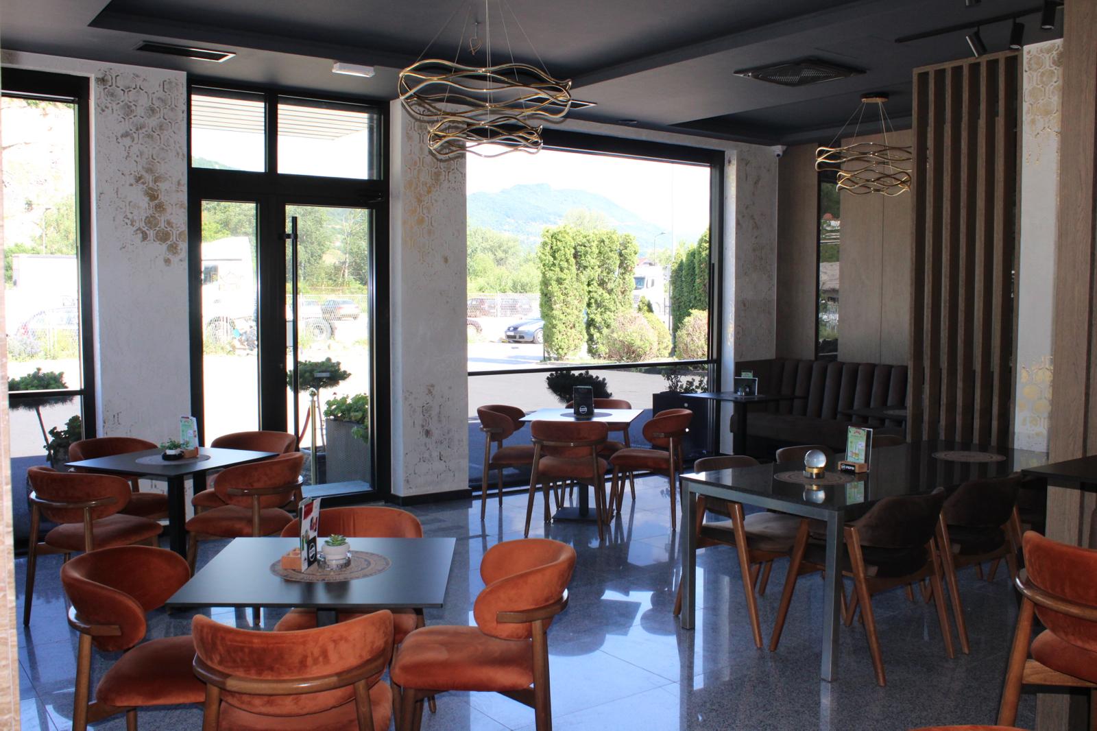 BIS Hotel restoran